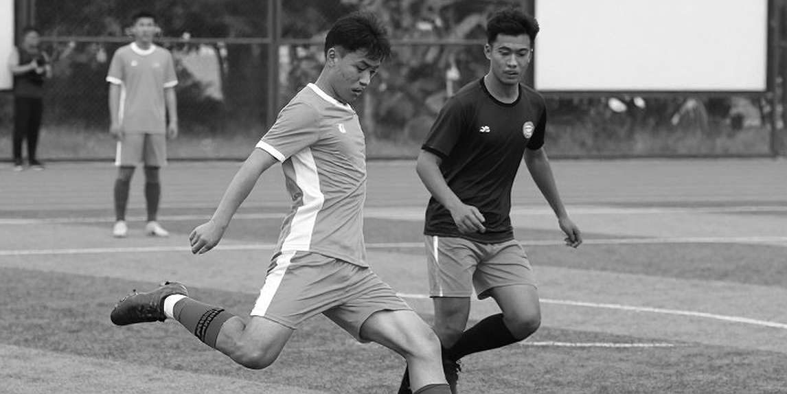 Bốn hậu vệ ở Bursa: Montella đọc lại tờ đội hình sau thất bại trước Pháp
