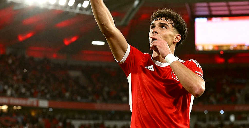 Tám sai số trong bản đội hình rò rỉ trước Liverpool – Man City