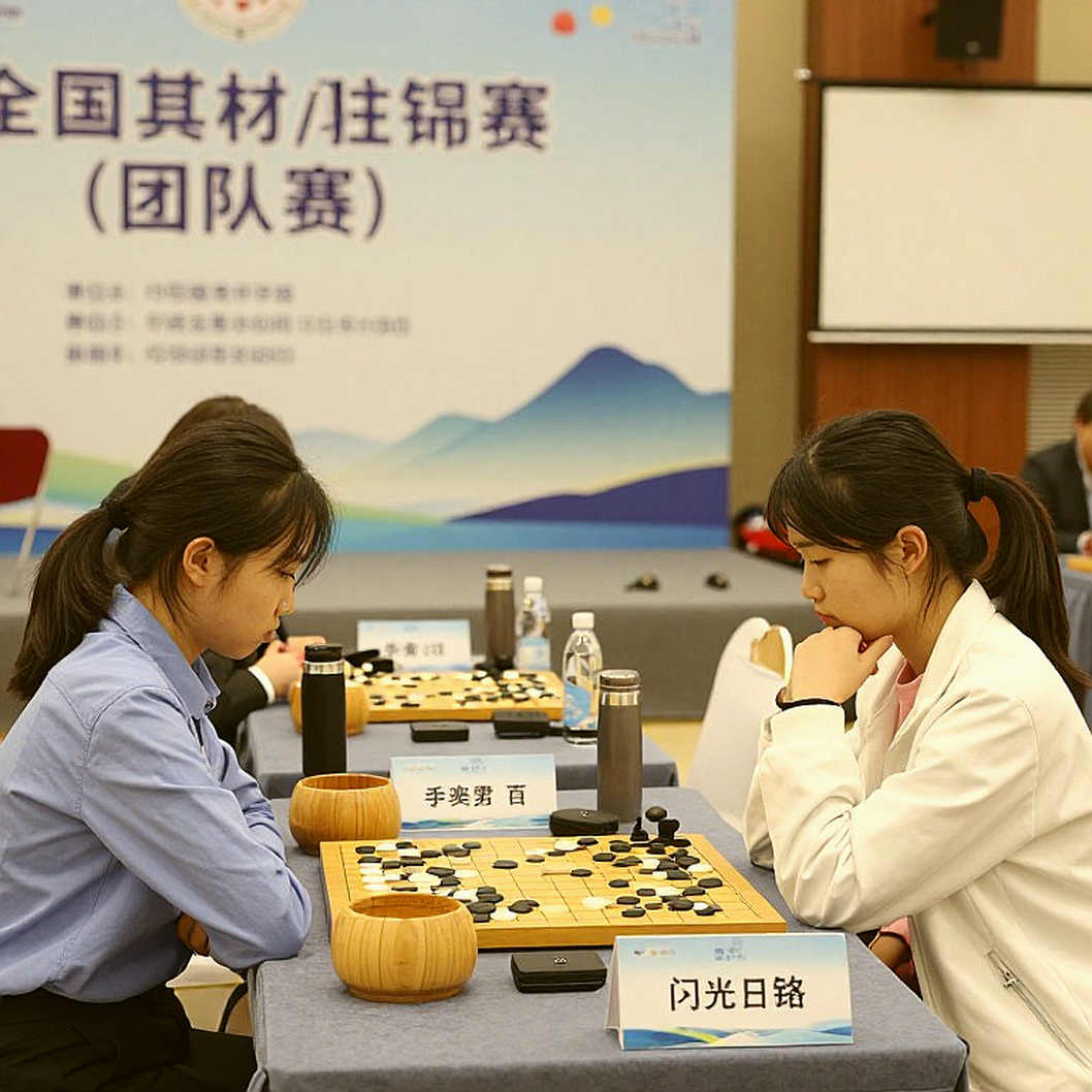 ChessBase Magazine số 225: Khi huyền thoại Bent Larsen được mượn làm cửa vào một danh mục sản phẩm ChessBase Magazine số 225: Khi huyền thoại Bent Larsen được mượn làm cửa vào một danh mục sản phẩm