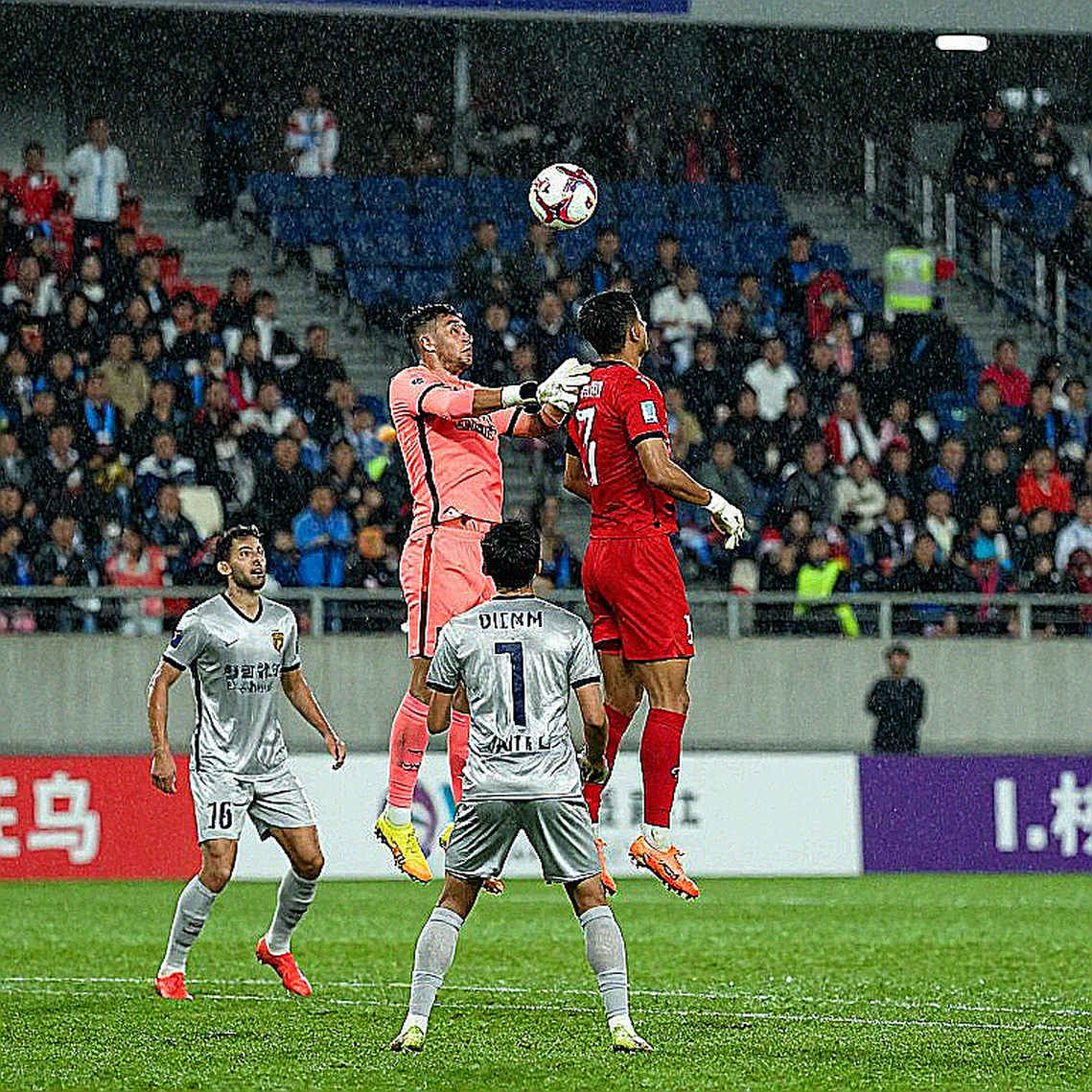 Fabinho, Salah và vị HLV mới: Chiến thắng 4-0, sự phụ thuộc và vết nứt bị che giấu
