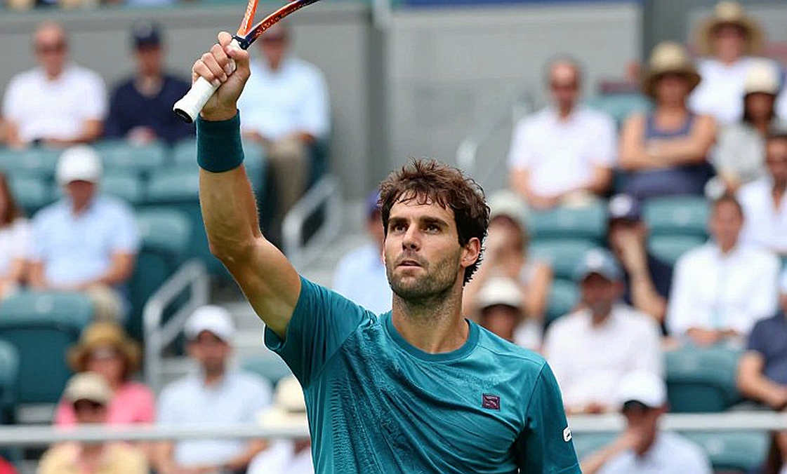 Alcaraz và Mensik thắng đôi, Team Europe dẫn 3-1 sau ngày khai mạc Laver Cup Alcaraz và Mensik thắng đôi, Team Europe dẫn 3-1 sau ngày khai mạc Laver Cup