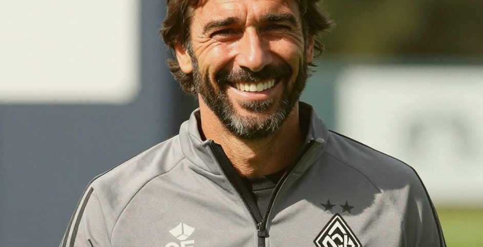 Klopp không đùa: Bàn chân của mẹ và dấu ấn Ruben van Bommel trong ngày ra mắt Oranje Klopp không đùa: Bàn chân của mẹ và dấu ấn Ruben van Bommel trong ngày ra mắt Oranje